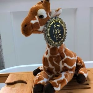 NWT Soft FAO Schwartz Stuffed Animal Giraffe